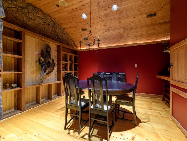 Six Bedroom Six Bathrooms Luxury Home Estate With Hot Tub