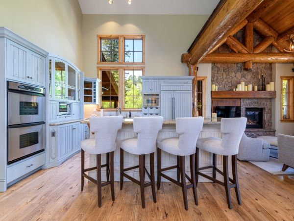 Six Bedroom Six Bathrooms Luxury Home Estate With Hot Tub