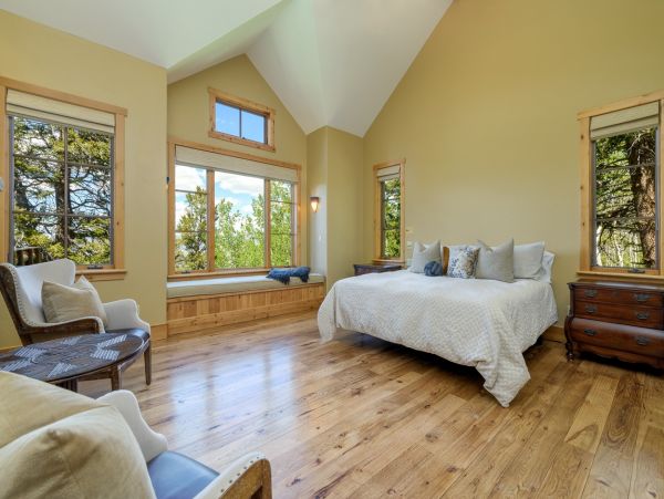 Six Bedroom Six Bathrooms Luxury Home Estate With Hot Tub