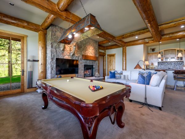 Six Bedroom Six Bathrooms Luxury Home Estate With Hot Tub