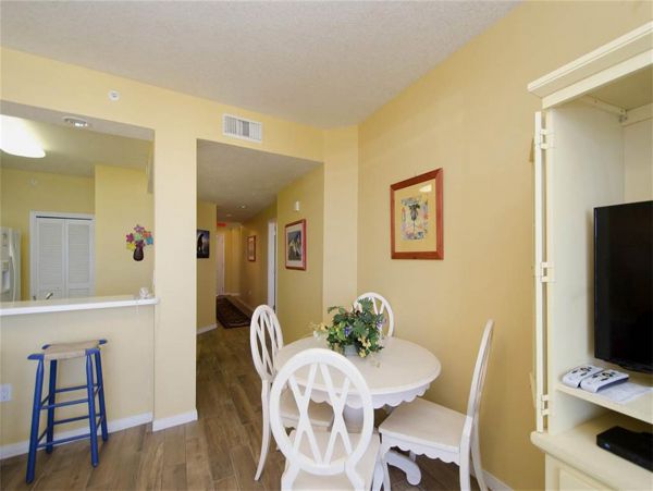 Fort Walton Vacation Condo Two Bedroom Walk to Beach