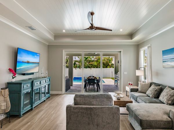 Naples Vacation Pool Home Four Bedroom Walk to Beach