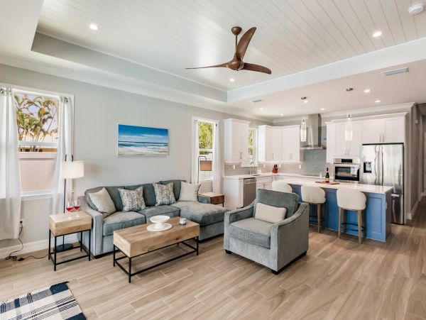 Naples Vacation Pool Home Four Bedroom Walk to Beach
