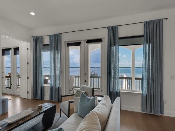 Waterfront 5 Bedroom Perfect Getaway in Pensacola Beach