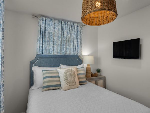 Waterfront 5 Bedroom Perfect Getaway in Pensacola Beach