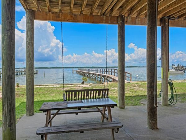 Waterfront 5 Bedroom Perfect Getaway in Pensacola Beach