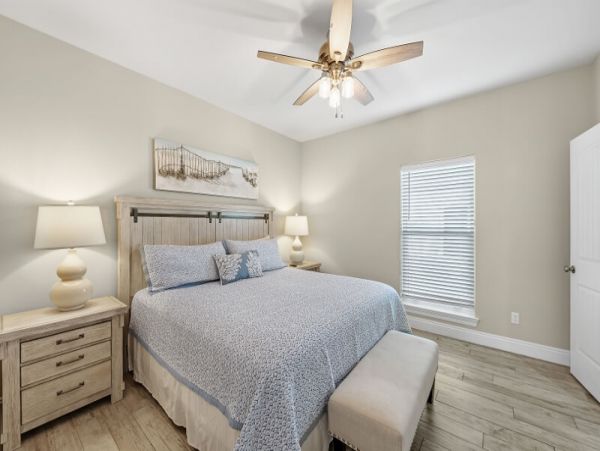 Beachfront Vacation Rental with 11 Bedrooms Sleeps 36