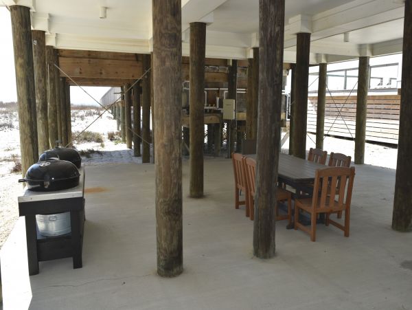 Beachfront Vacation Rental with 11 Bedrooms Sleeps 36
