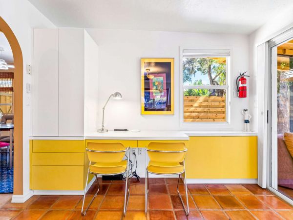 Cozy Two Bedroom Vacation Rental with Private Pool in Siesta Key