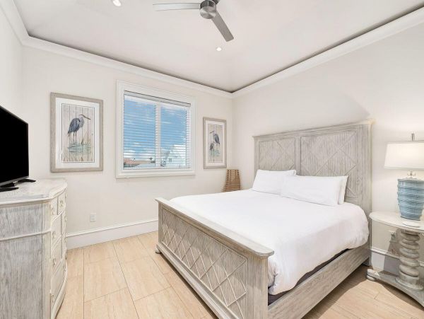 Gulf Views Vacation Pool Home in Destin Sleeps 28 Guests