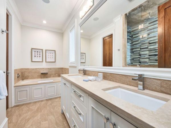 Gulf Views Vacation Pool Home in Destin Sleeps 28 Guests