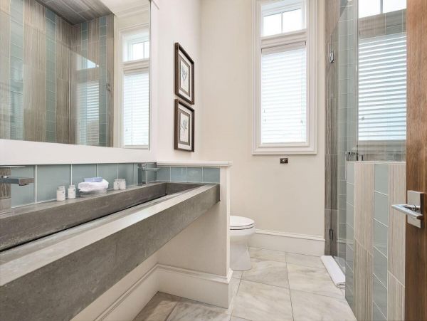 Gulf Views Vacation Pool Home in Destin Sleeps 28 Guests