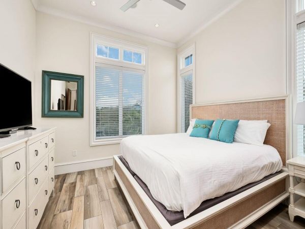 Gulf Views Vacation Pool Home in Destin Sleeps 28 Guests