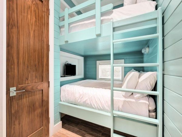 Gulf Views Vacation Pool Home in Destin Sleeps 28 Guests