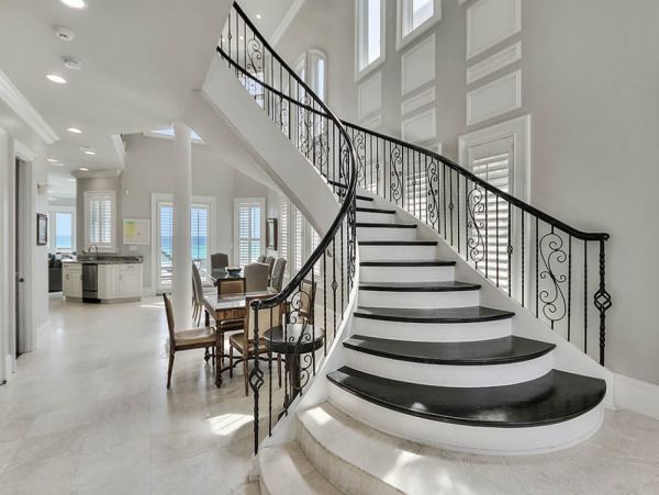 Destin Vacation Rental: Beachfront Luxury Awaits You