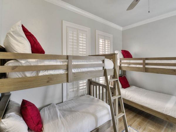 Destin Vacation Rental: Beachfront Luxury Awaits You