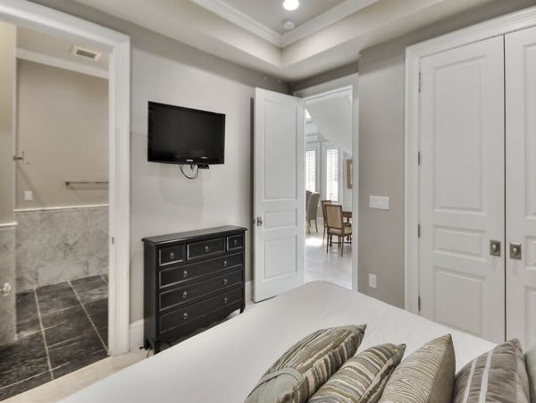 Destin Vacation Rental: Beachfront Luxury Awaits You