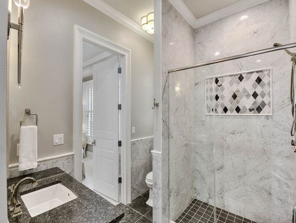 Destin Vacation Rental: Beachfront Luxury Awaits You