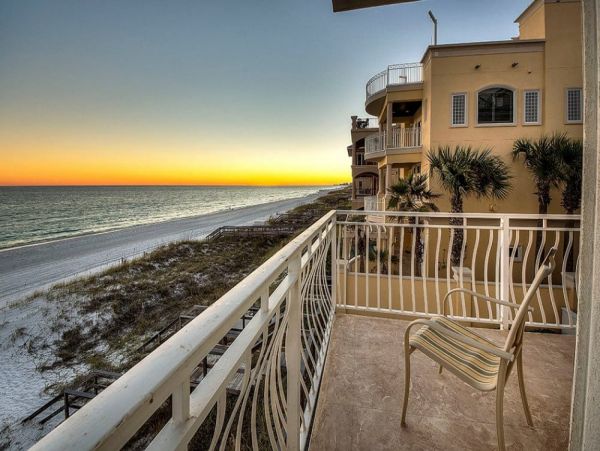 Destin Vacation Rental: Beachfront Luxury Awaits You
