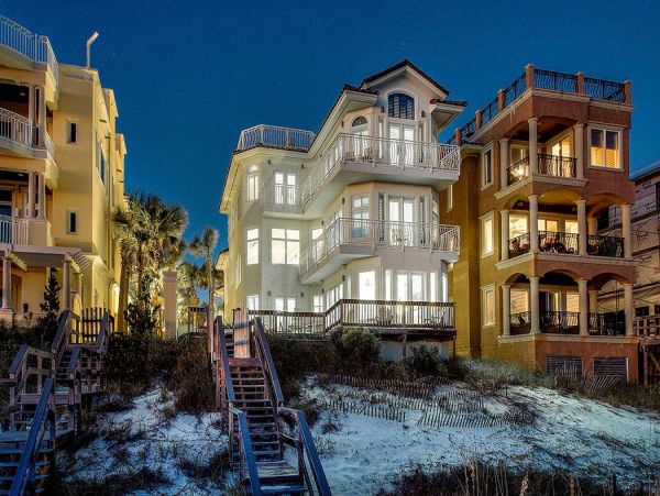Destin Vacation Rental: Beachfront Luxury Awaits You