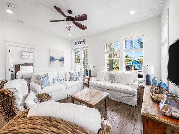 Tropical Oasis with 6 Bedrooms and Private Pool in Destin