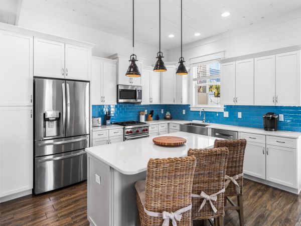 Tropical Oasis with 6 Bedrooms and Private Pool in Destin