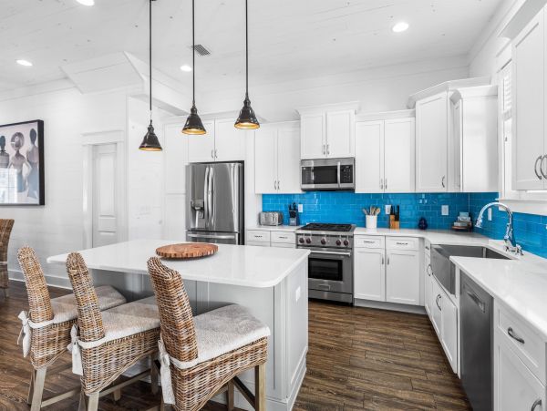 Tropical Oasis with 6 Bedrooms and Private Pool in Destin
