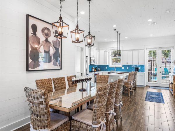 Tropical Oasis with 6 Bedrooms and Private Pool in Destin