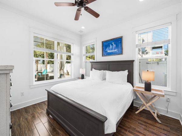 Tropical Oasis with 6 Bedrooms and Private Pool in Destin
