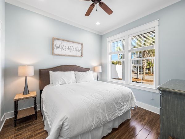 Tropical Oasis with 6 Bedrooms and Private Pool in Destin