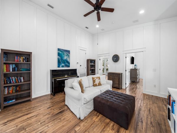 Tropical Oasis with 6 Bedrooms and Private Pool in Destin