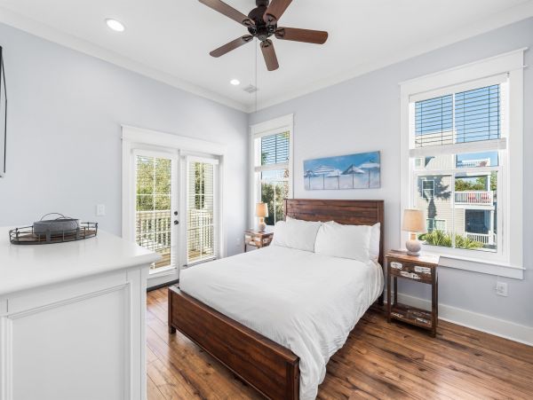 Tropical Oasis with 6 Bedrooms and Private Pool in Destin