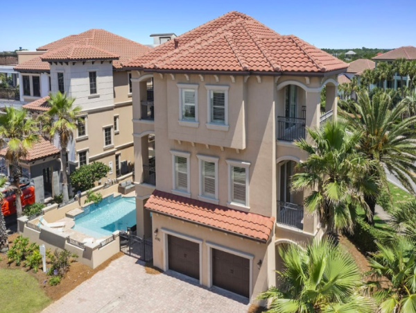 7 Bedroom- 7.5 Bathroom House at Destin with private pool
