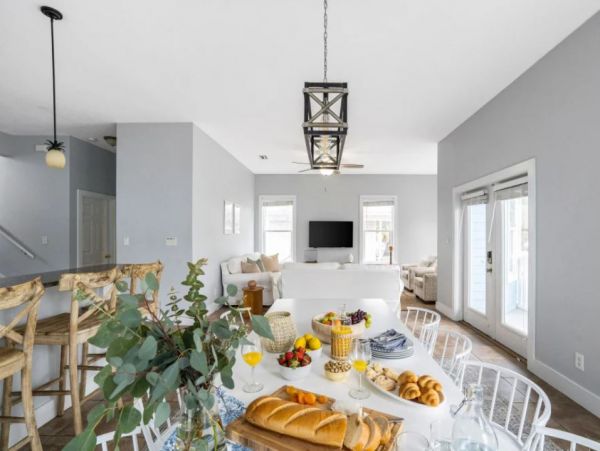 Destin Vacation Home Sleeps 16 Guests
