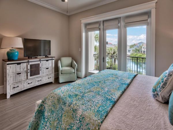 Destin Vacation Home Steps to Beach Nine Bedroom