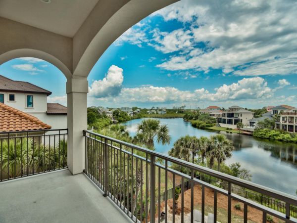 Destin Vacation Home Steps to Beach Nine Bedroom