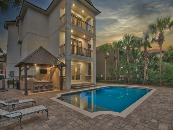 Destin Vacation Home Steps to Beach Nine Bedroom