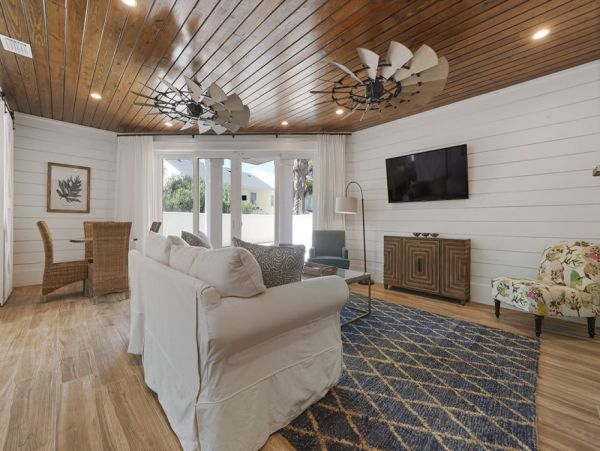 Walk to Beach Vacation Pool Home in Destin