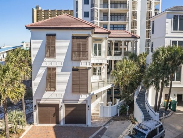 Luxury Vacation Rental in Destin  Family-Friendly Vacation Home