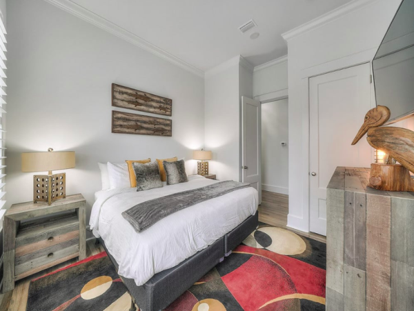 Luxurious Destin Beachfront Retreat: 8-Bedroom, 9-Bathroom Vacation Home