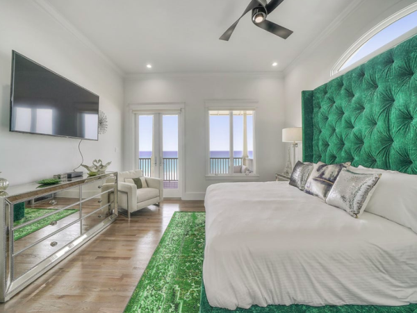 Luxurious Destin Beachfront Retreat: 8-Bedroom, 9-Bathroom Vacation Home