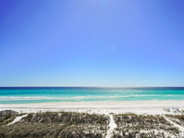 Luxurious Destin Beachfront Retreat: 8-Bedroom, 9-Bathroom Vacation Home