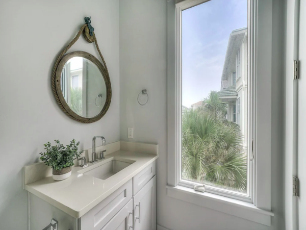 Luxurious Destin Beachfront Retreat: 8-Bedroom, 9-Bathroom Vacation Home