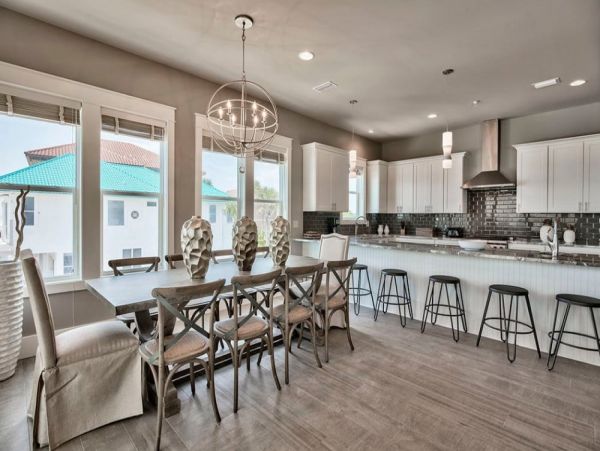 Destin Vacation Rental: Beachfront Luxury & Comfort
