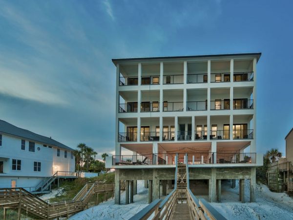 Destin Vacation Rental: Beachfront Luxury & Comfort