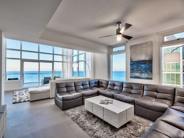 Luxury Vacation Rental in Destin: Beachfront Bliss Awaits!