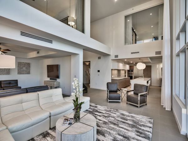 Luxury Vacation Rental in Destin: Beachfront Bliss Awaits!