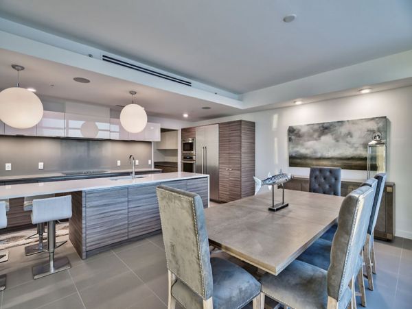 Luxury Vacation Rental in Destin: Beachfront Bliss Awaits!