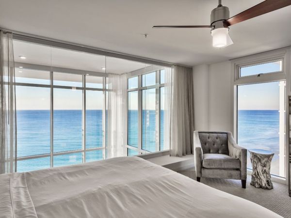 Luxury Vacation Rental in Destin: Beachfront Bliss Awaits!