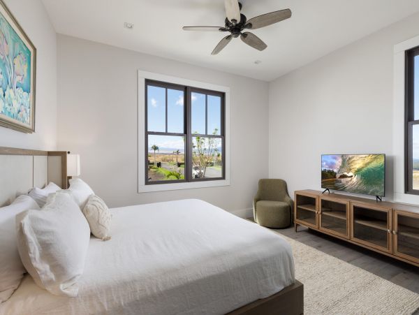 Hilo Vacation Rental Three Bedroom Walk to Beach